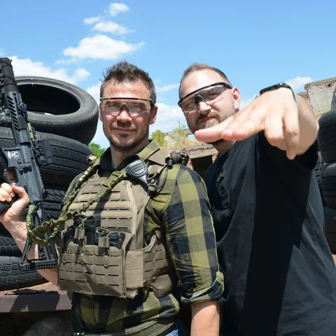 @vivacombg GameON 2025 се превръща в нещо мега забавно и приятно, нещо повече от поредната “работа” или “Евент”. Ако сте пропуснали, то вече има цели два епизода в YouTube канала на Vivacom, които Ви гарантирам, че ще Ви изкефят. Именно от тях ще разберете, какво ме събира с тези мега яки хора! С @vasil_kalinchev сме все едно ще дропнем най-скандалният хит на 2025-та, а с @dan4o_a - просто сме обрали детската кухня на община София 🥰✌️😂, а с @ivaylo.zahariev - топ сезона на Под прикритие🫡 
Машини - благодаря Ви за емоциите 🥹

#359zing #vivacomgameon #gaming #sofia❤️ #bulgaria